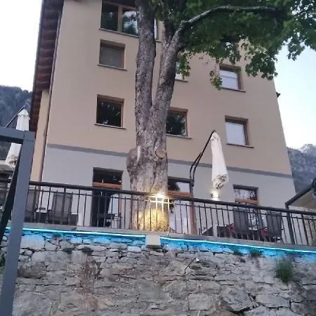 Foresteria Vecchiascuola Pianazzola * Chiavenna