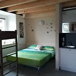 Foresteria Vecchiascuola Pianazzola Oda ve Kahvaltı Chiavenna