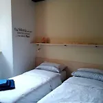 Foresteria Vecchiascuola Pianazzola Oda ve Kahvaltı Chiavenna