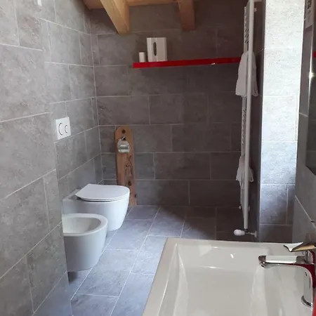 B&B Foresteria Vecchiascuola Pianazzola 3*